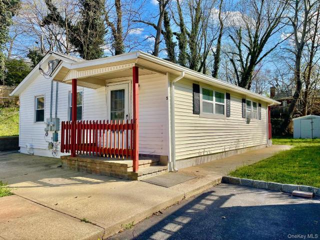 188 Hallock Landing Rd, Rocky Point, NY 11778 | MLS #948858