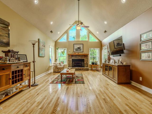 188 Happy Hollow Road