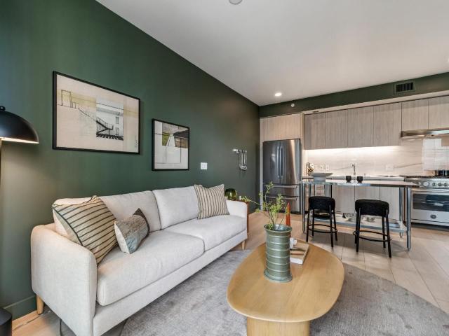 188 W Saint James Street 11817