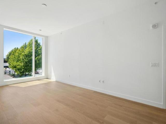 188 W St James Street 10302