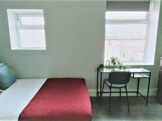 188 Trafalgar Street, Tameside House share to rent £550 pcm £127 pw