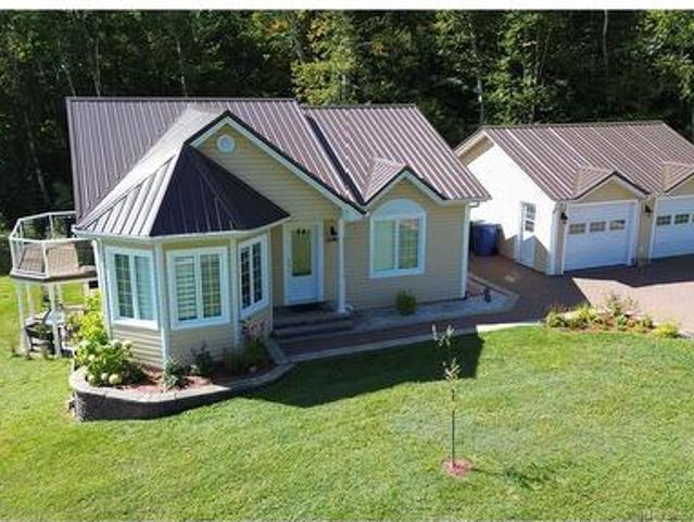 1895 Gowan Brae Dr, Bathurst, NB, E2A 4X5 house for sale | Listing ID NB147916 | Royal LePage