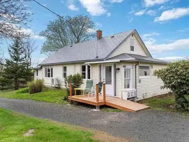 1898 Hampton Mountain Road, Hampton, NS, B0S 1L0 house for s.