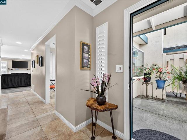 1892 London Dr