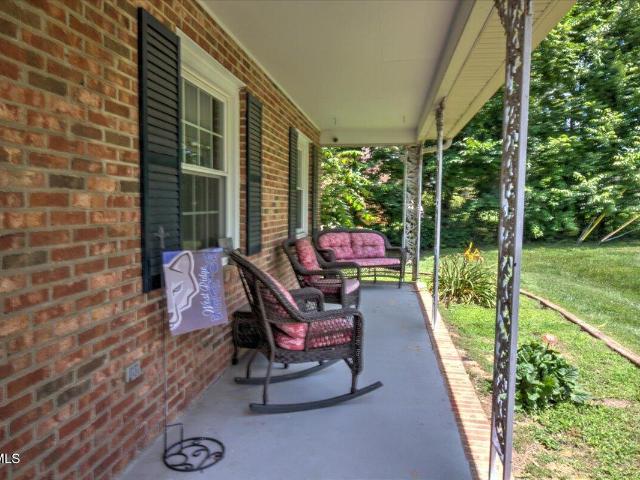 189 Coralwood Drive