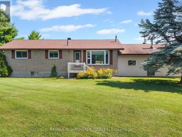 189 Arnold Drive, Perth, ON, K7H 3C7 house for sale | Listing ID X13669 | Royal LePage