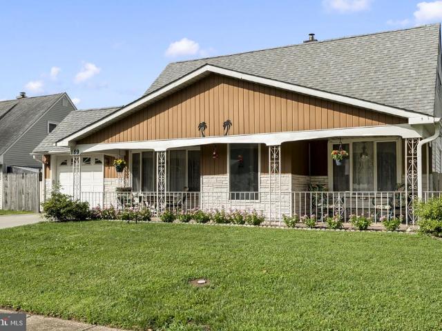 189 Kenwood Drive S