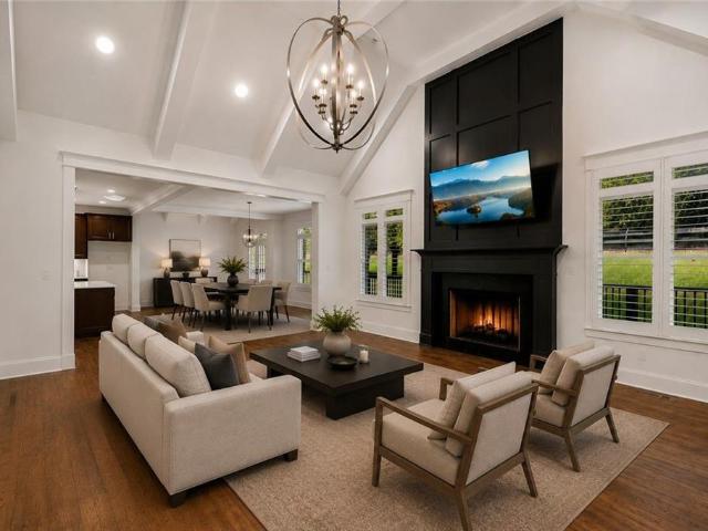 189 Oak Forest Drive