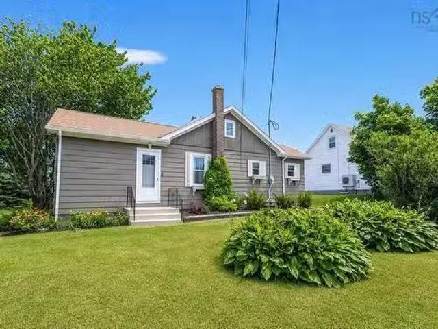 189 Macrae Avenue, Sydney River, NS, B1S 1M4 house for sale.