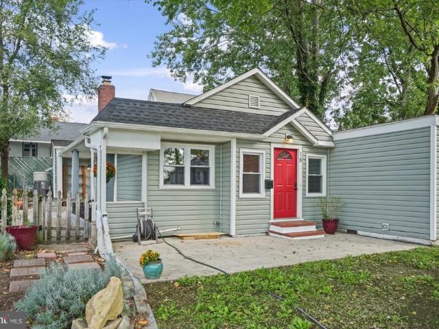 18 4Th Avenue