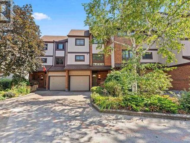 18 1060 Walden Circle, Mississauga Clarkson, ON, L5J 4J9 townhouse for sale | Listing ID W13793 | Royal LePage