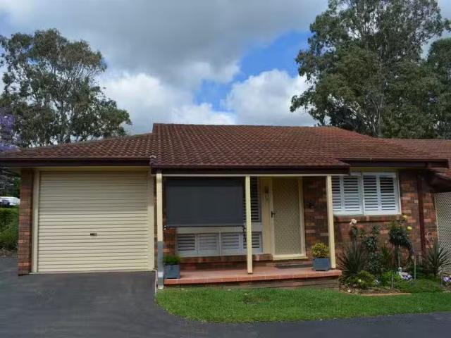 1/8 10 Grose Vale Road, NORTH RICHMOND Apartment for rent Lis.