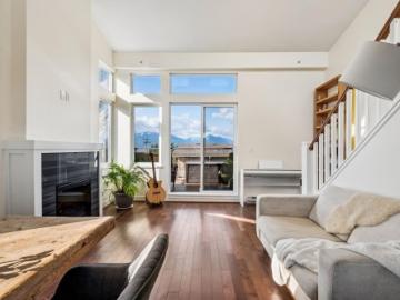 Greater Vancouver - Patio, Parking