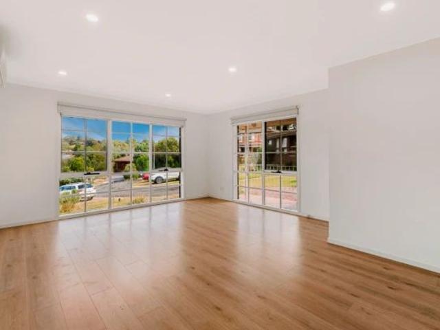18 The Glade, Viewbank, Melbourne