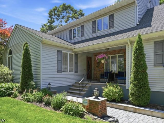 18 Tice Rd