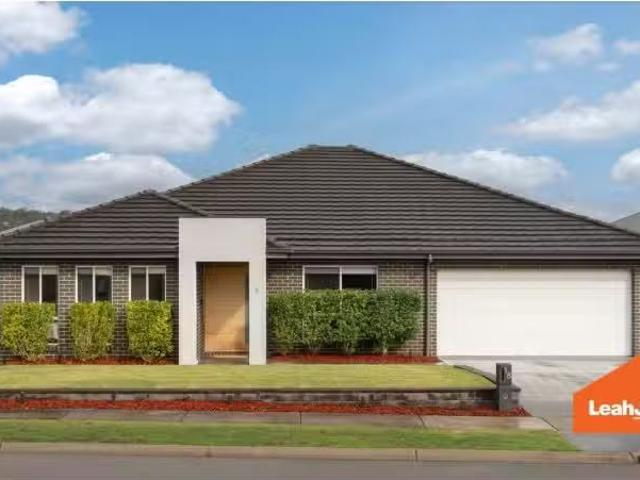 18 Tournament Street, Rutherford House for rent Listed by Lea.