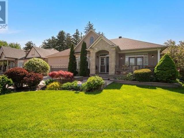 18 Tristan Court, Brampton, ON, L6Y 5S2 house for sale | Listing ID W13158 | Royal LePage