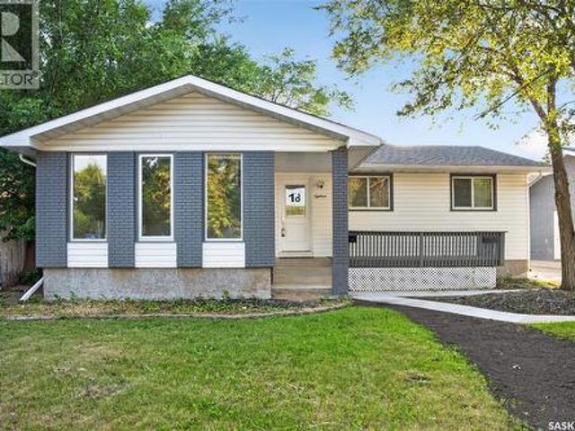 18 University Park Drive, Regina, SK, S4V 0C9 house for sale | Listing ID SK047979 | Royal LePage