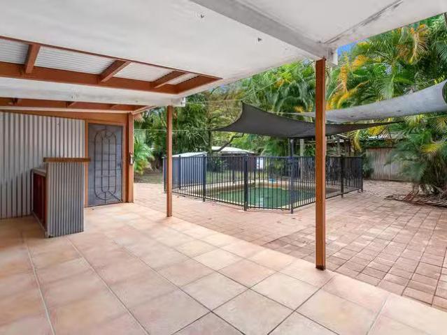 18 Valmadre Street, Caravonica, QLD 4878