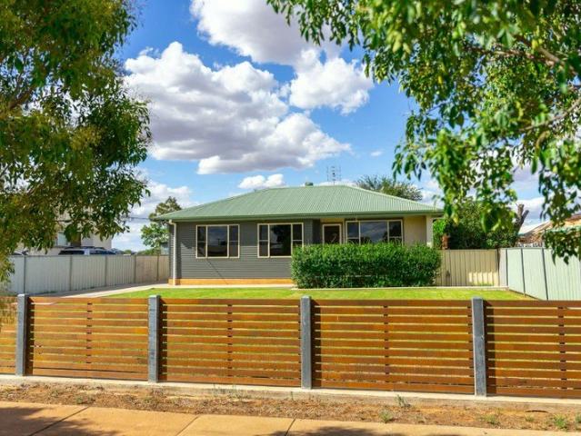 18 Wambiana Street Newly renovated House for sale, no upgrades required!
