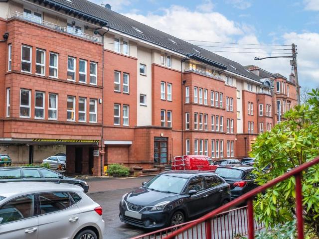 18 Waverley Street, Shawmoss, Glasgow, G41 2DZ, United Kingdom | 2 bed apartment for rent #137019184 | Rentberry
