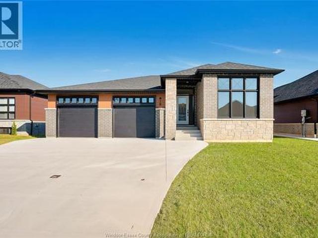 18 Woodland Street, Kingsville, ON, N9Y 0A9 house for sale | Listing ID 26004 | Royal LePage
