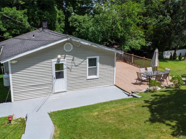 18 Worthington Drive W