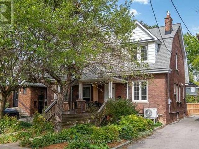 18 Albani Street, Toronto, ON, M8V 1X2 house for sale | Listing ID W13833 | Royal LePage