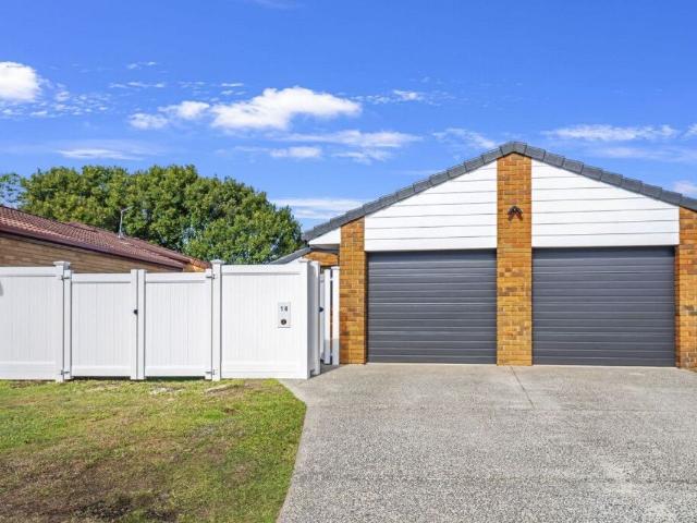 18 Altissimo Close, Varsity Lakes, QLD 4227