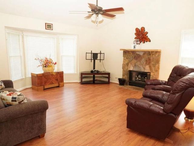 18 Azalea Drive SE