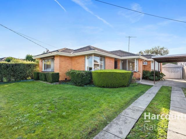18 Banksia Avenue, Thomastown, VIC 3074