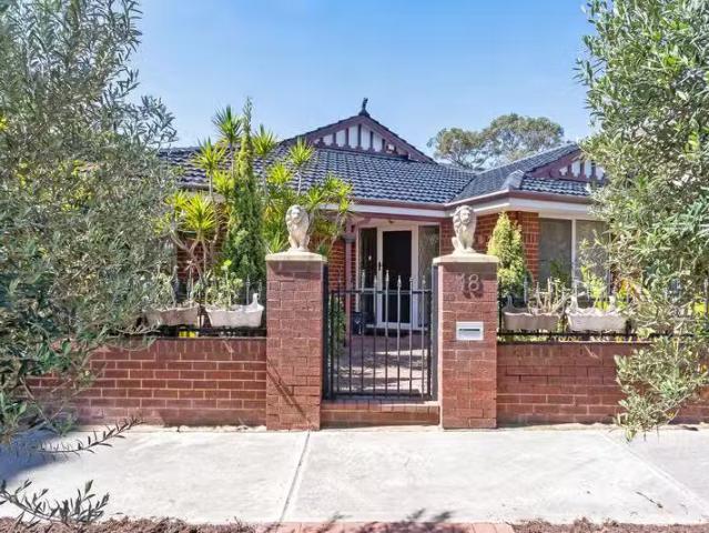 18 Becontree Way, JOONDALUP, WA 6027 House for Rent