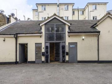 18 bedroom flat for sale