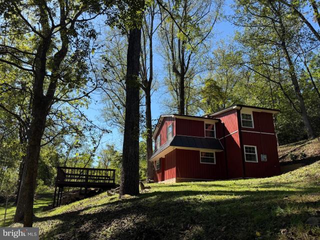 18 Bolton Branch Ln, Huntly, VA 22640 | MLS #VARP2002