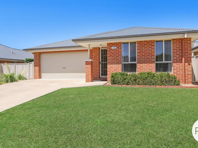 18 Britton Court, JINDERA NSW 2642