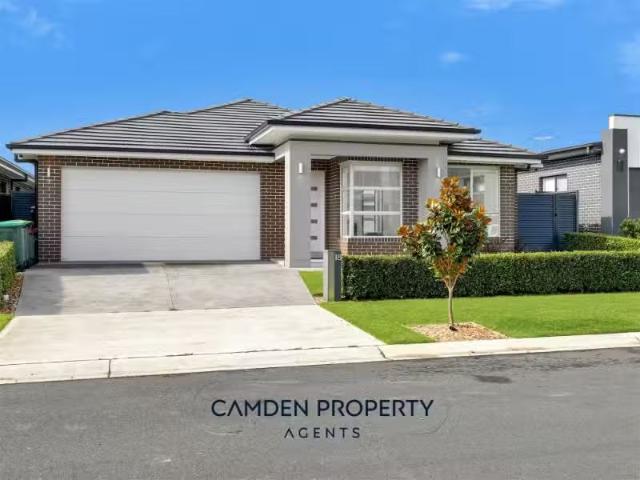 18 Burrough Street, CATHERINE FIELD House for rent Listed by.