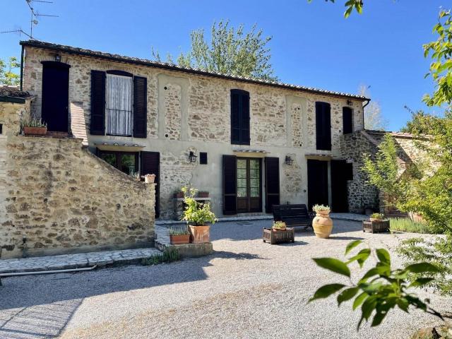 18 Camere Villaggio Rustico Toscana In Vendita A7631. 1001m² Follonica