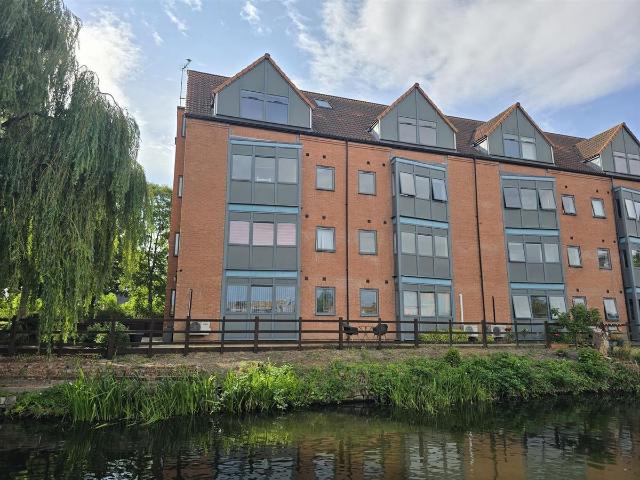 18, Carolgate Court Retford DN22, 2 bed flat to rent, £725 pcm | PrimeLocation