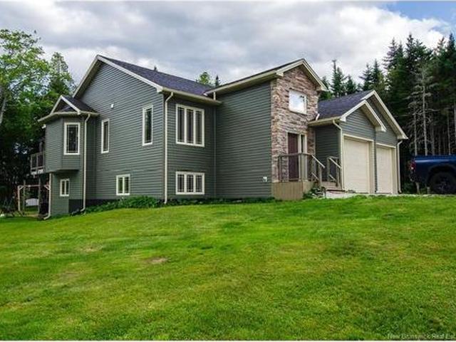 18 Castlewood Dr, Hampton, NB, E5N 0K7 house for sale | Listing ID NB143441 | Royal LePage