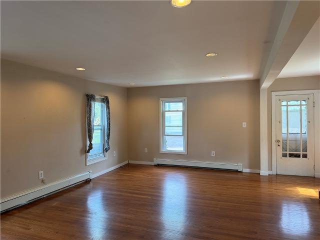 18 Coomes Street