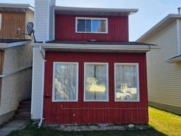 18 Cochrane Road, Whitecourt, AB, T7S 1C2 house for sale | Listing ID A2309 | Royal LePage