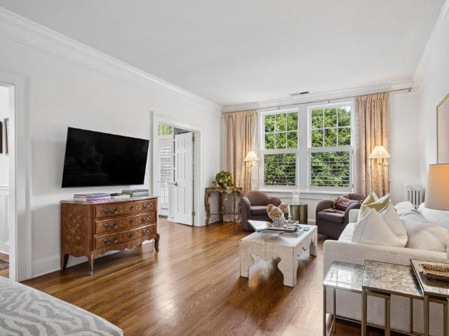 18 Collier Road NW 10