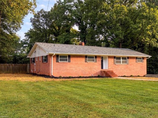 18 Colonial Drive