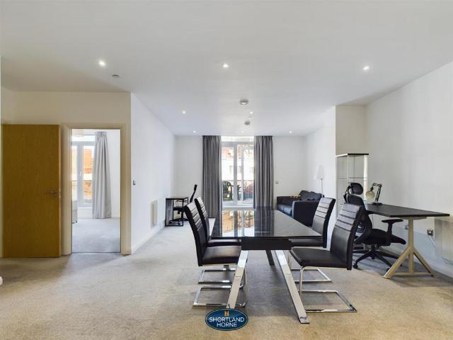18 Corporation Street, Coventry CV1 2 bed apartment to rent £1,500 pcm £346 pw