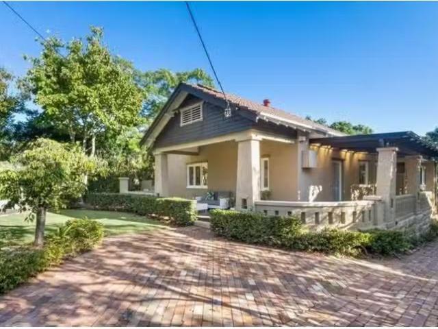 18 Clermiston Avenue, Roseville House for rent Listed by Nico.