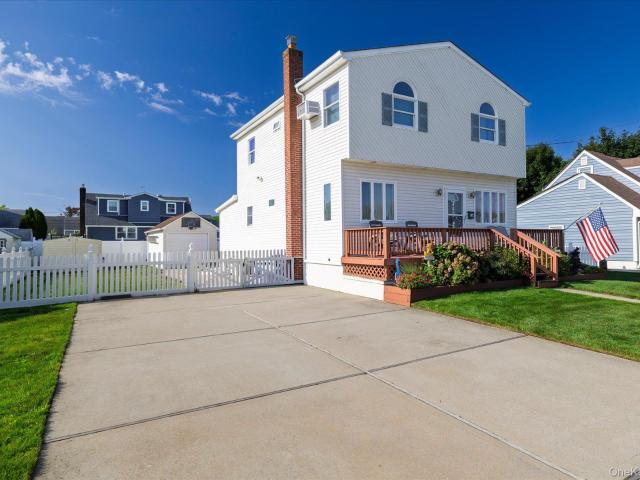 18 Dante Place
