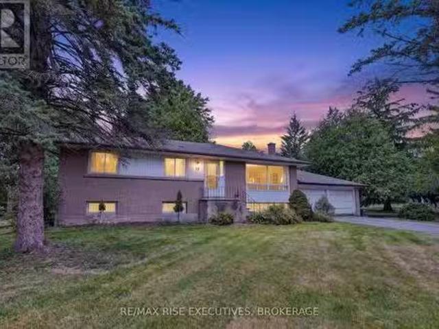 18 Dalgleish Avenue, Kingston Kingston East Incl Barret Crt.