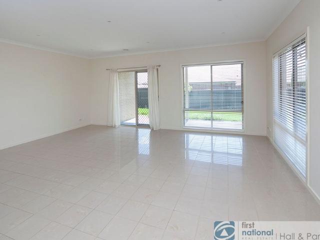 18 Darwin Way, Pakenham