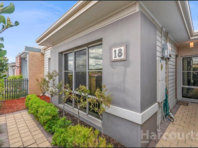 18 Darbyshire Parade, ALKIMOS, WA 6038