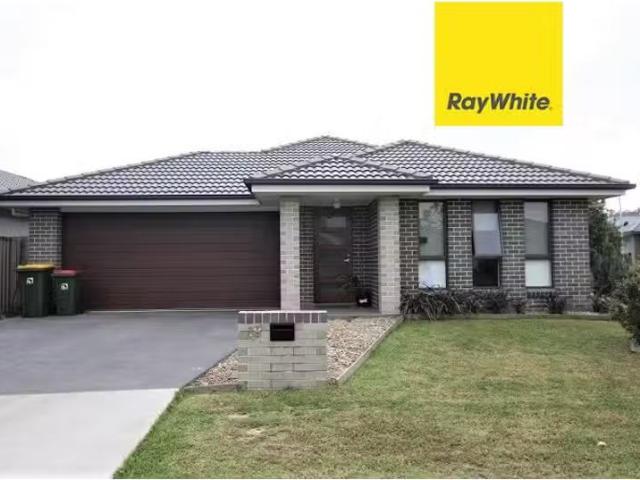 18 Denton Street, SPRING FARM House for rent Listed by Leyana.
